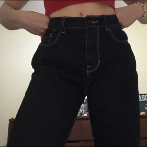 Contrast stitch black mom jeans